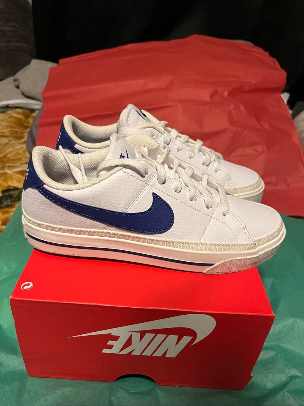 Nike Court Legacy White & Navy Sneakers | women 6.5 | Like New